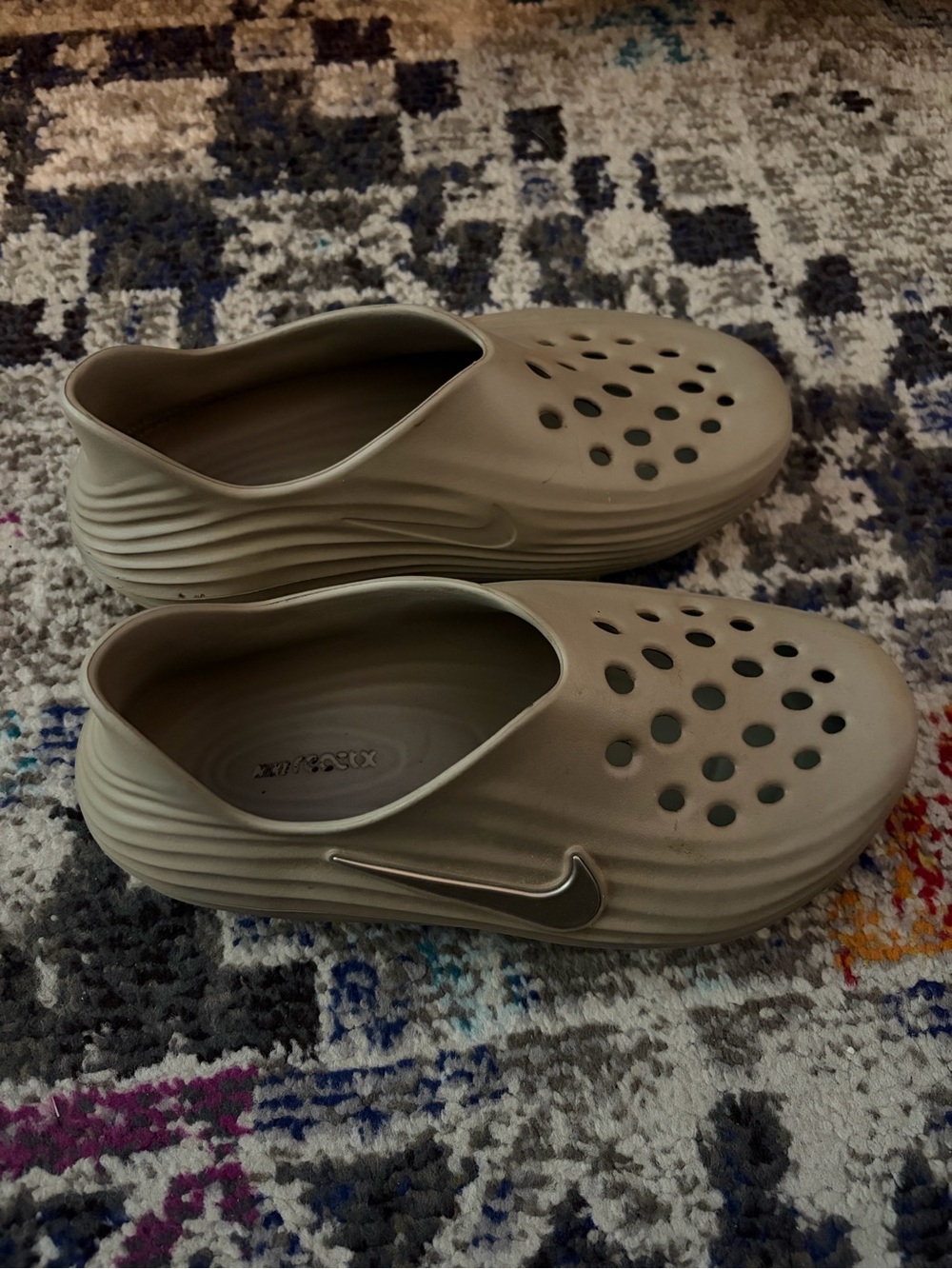 Nike Clogs - Picture 2 of 5